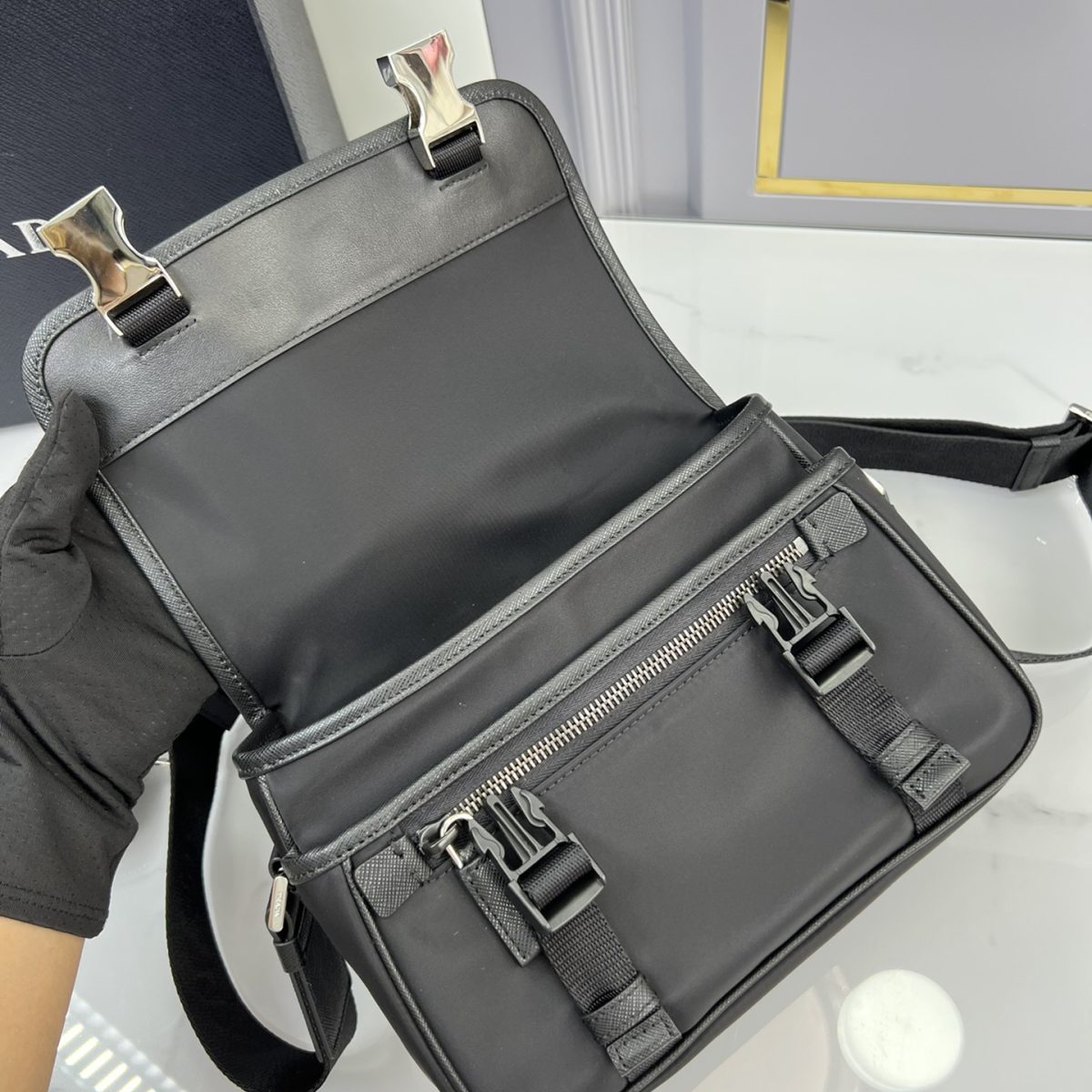 Prada 2VD034 Re-Nylon and Saffiano Leather Shoulder Bags Size 22*16*8.5cm - Image 9