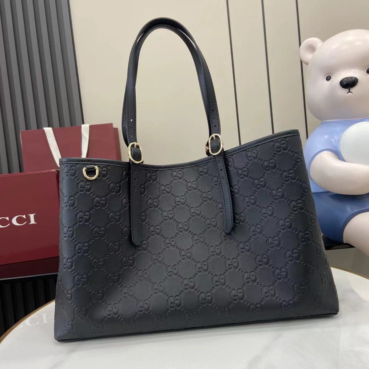 Gucci GG Emblem Women Shopping Bags Size 38*25*15cm - Image 1