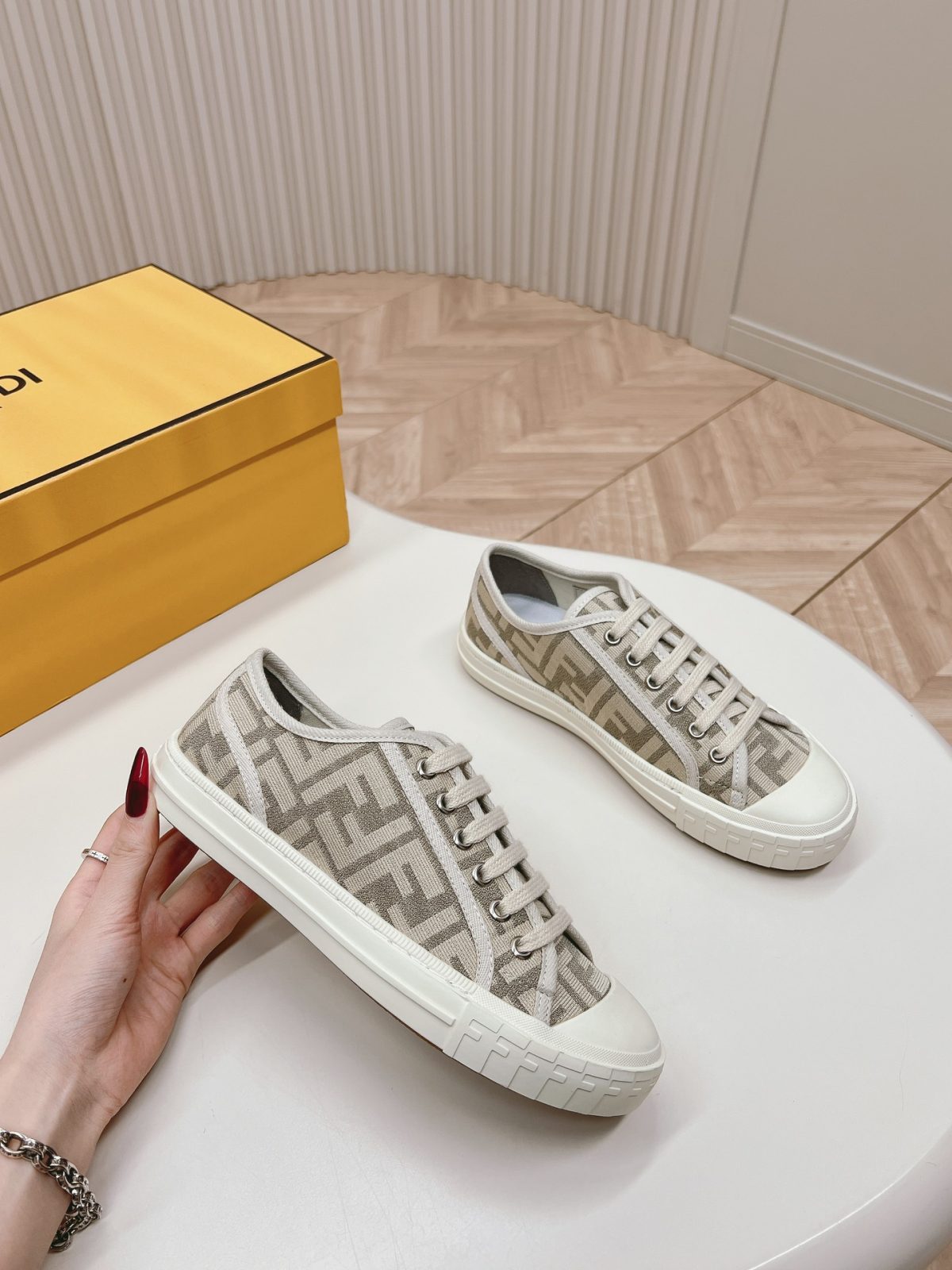 Fendi 2024ss New arrival Sneaker Size 36-40 - Image 5