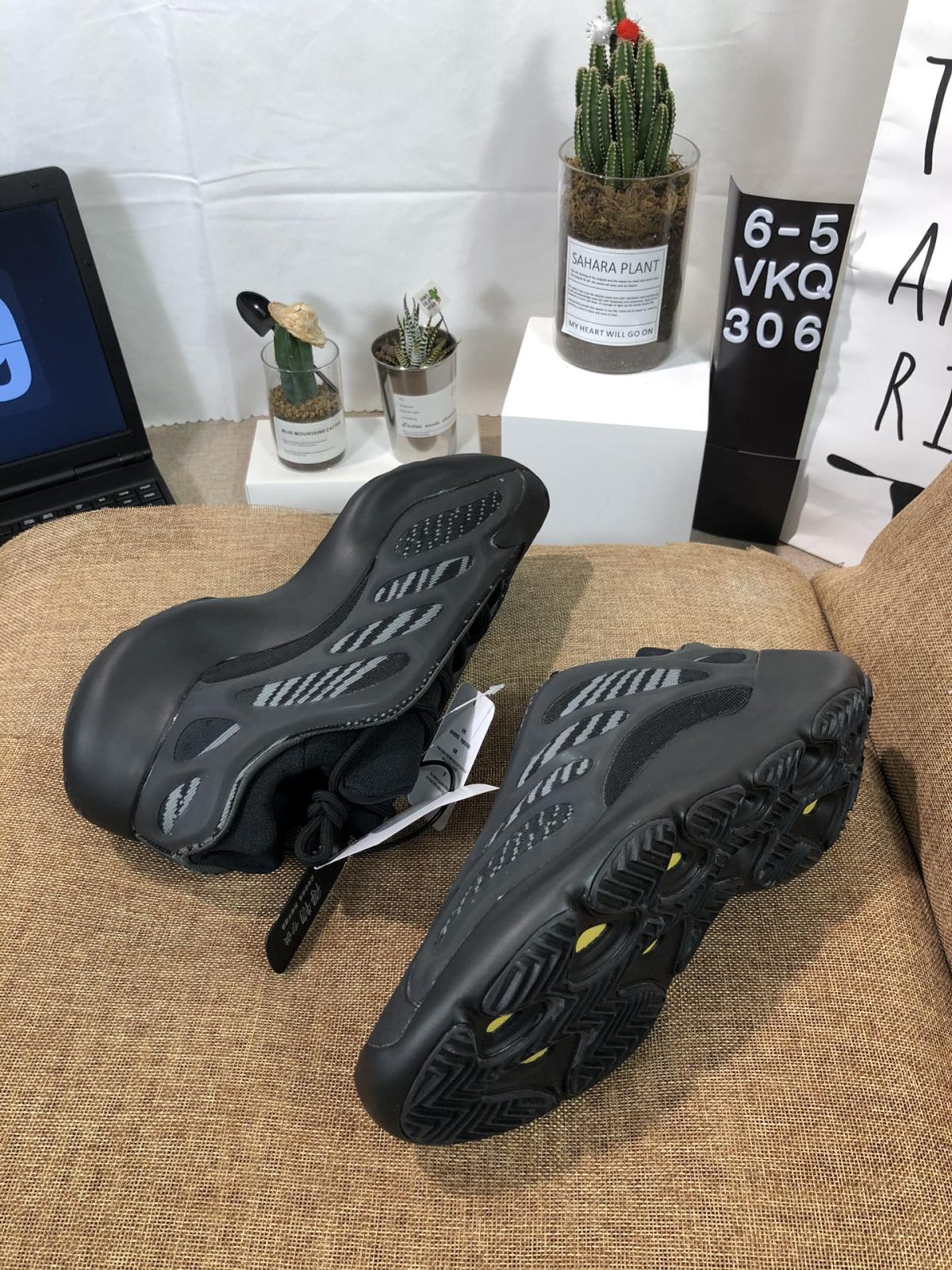 Yeezy 700 V3  Azael  Mens/Women's Sneakers Shoes 36 - 45 - Image 5