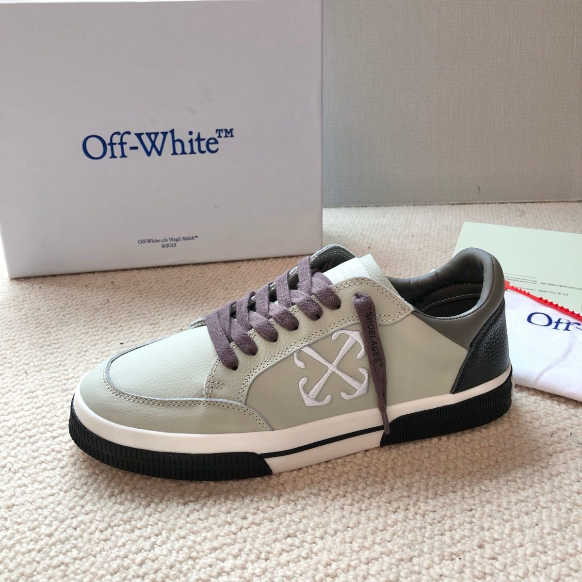 OFF White 2024ss New Low Vulcanized Sneaker Size 36-45 - Image 1