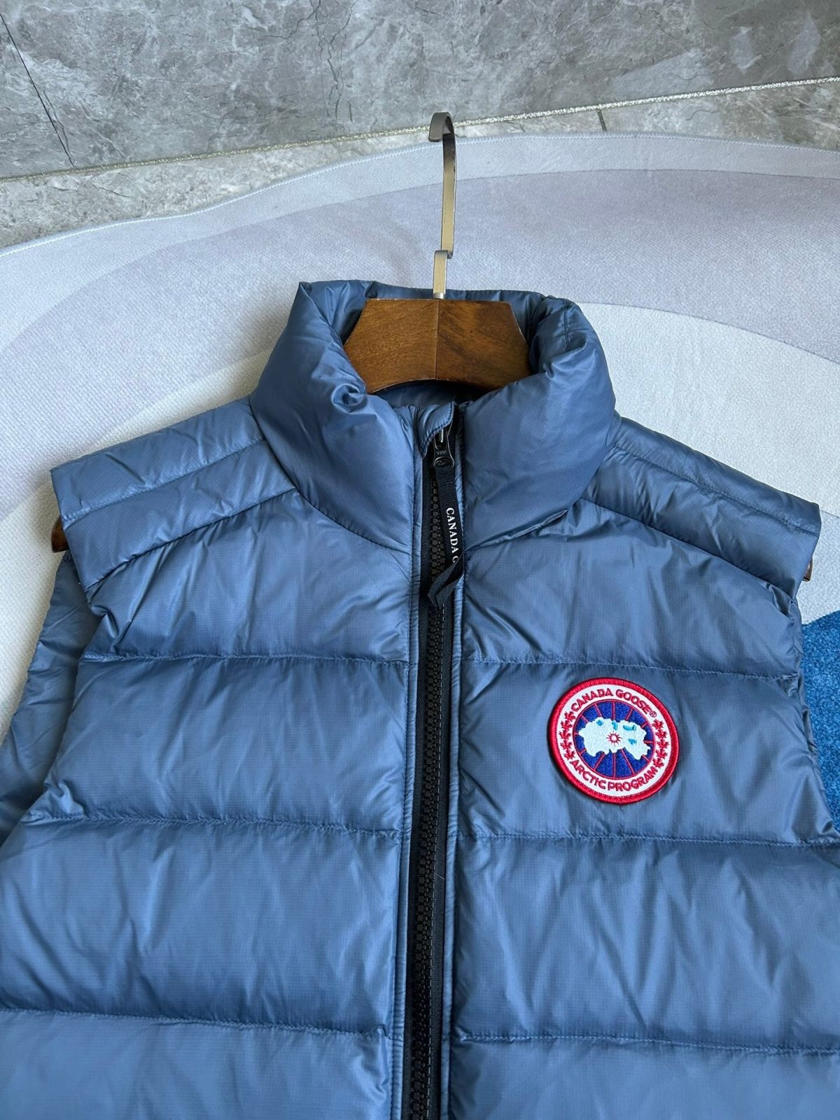 Canada Goose E2229 Crofton Vest-WD Men Winter Vest Size S-XXL - Image 7