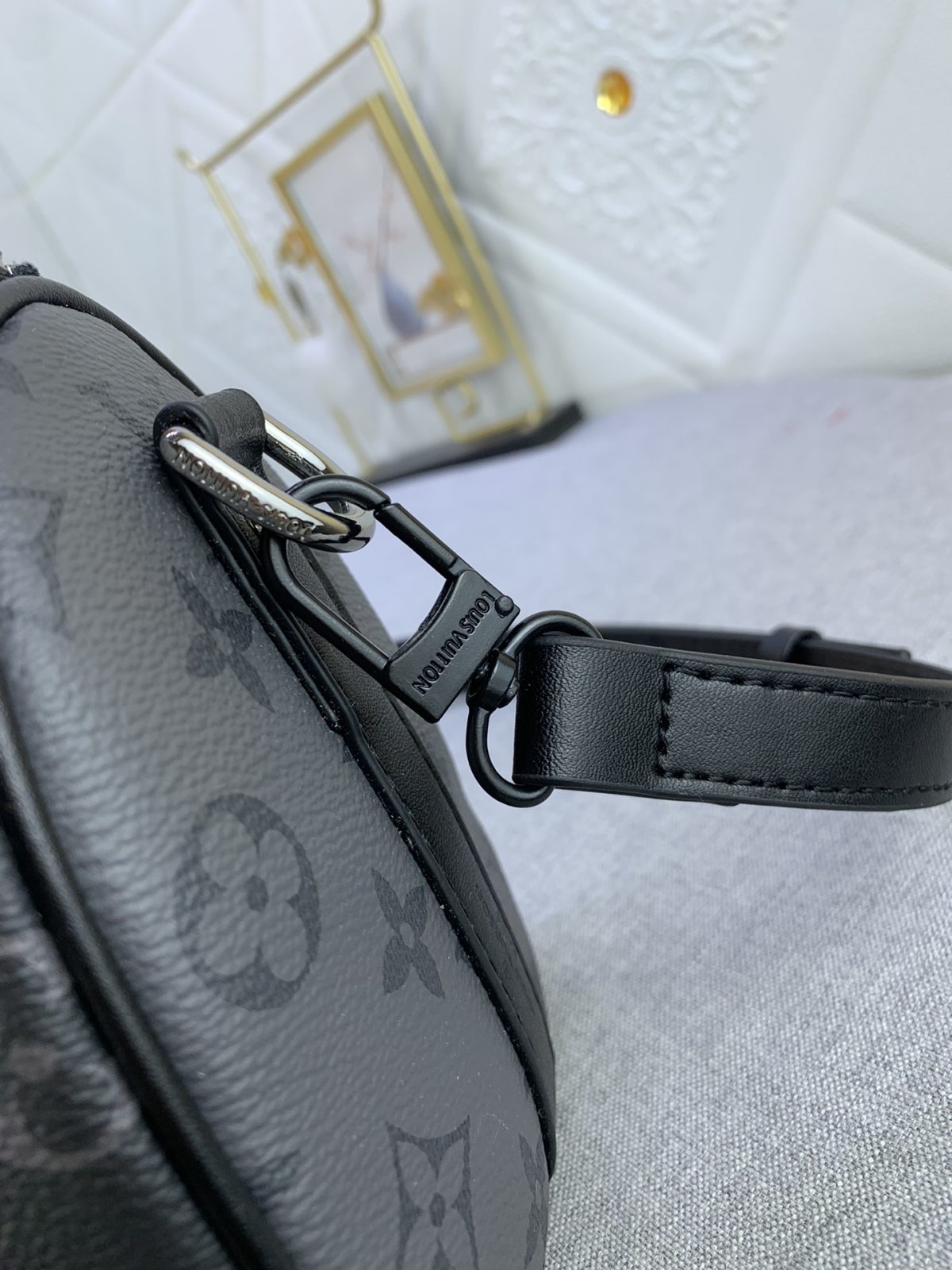 Louis Vuitton Monogram Eclipse Reverse Keepall 25 Travel Bags Size 25*15*11cm - Image 6