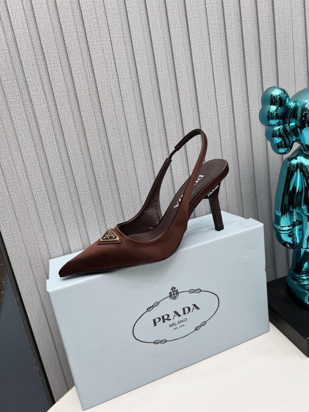 Prada Brushed Leather Slingback Pumps Size 35-41 - Image 5