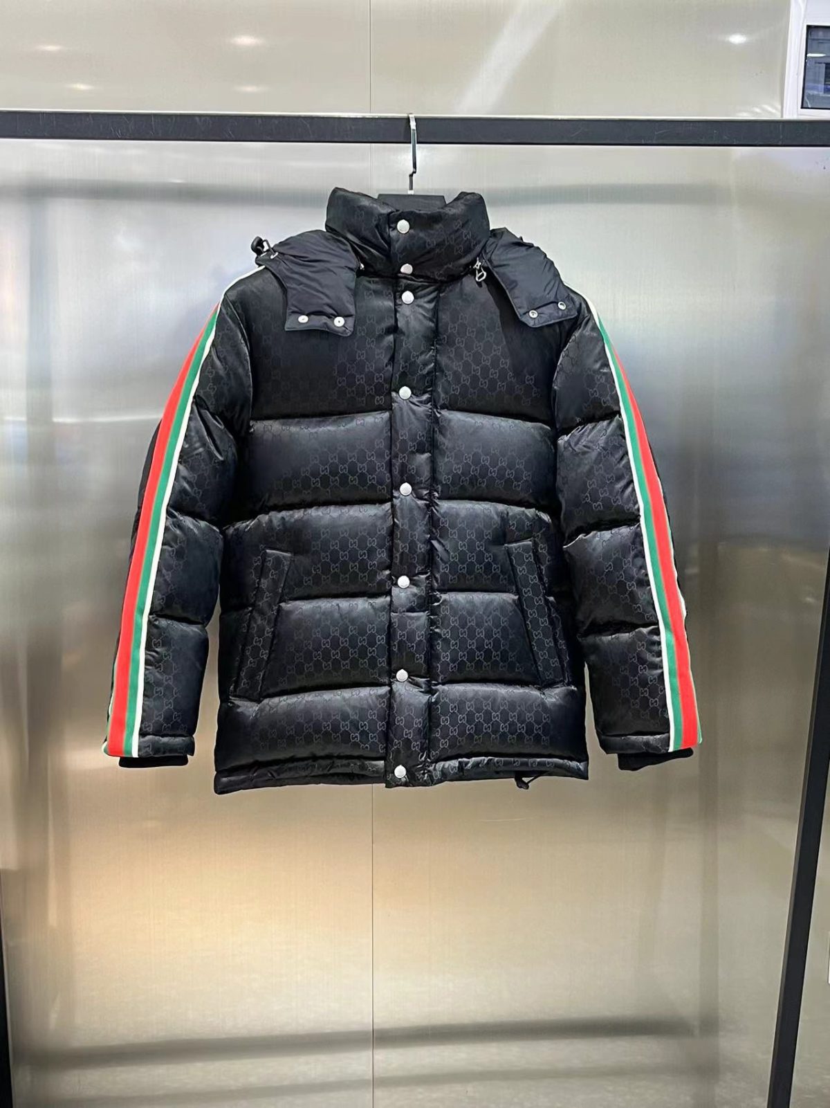 Gucci Winter Down Jacket Size S-2XL - Image 1