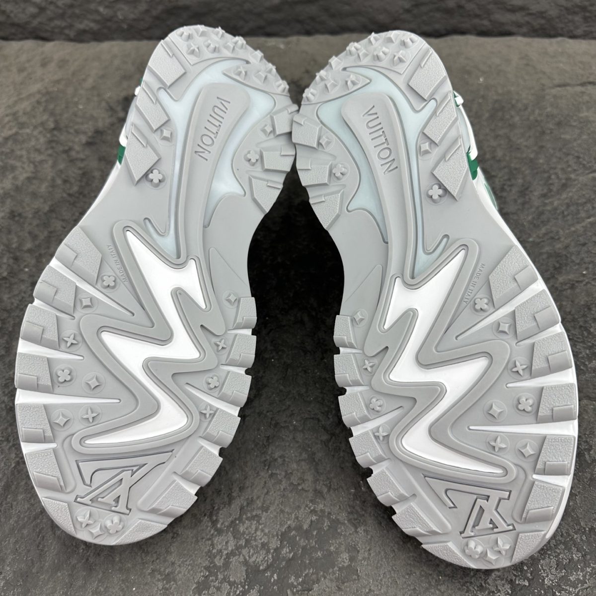 Louis Vuitton LV Runner Tatic Sneaker Size 38-46 - Image 6