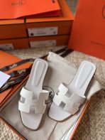 Hermes Oran Slippers Size 36-41 - Image 3