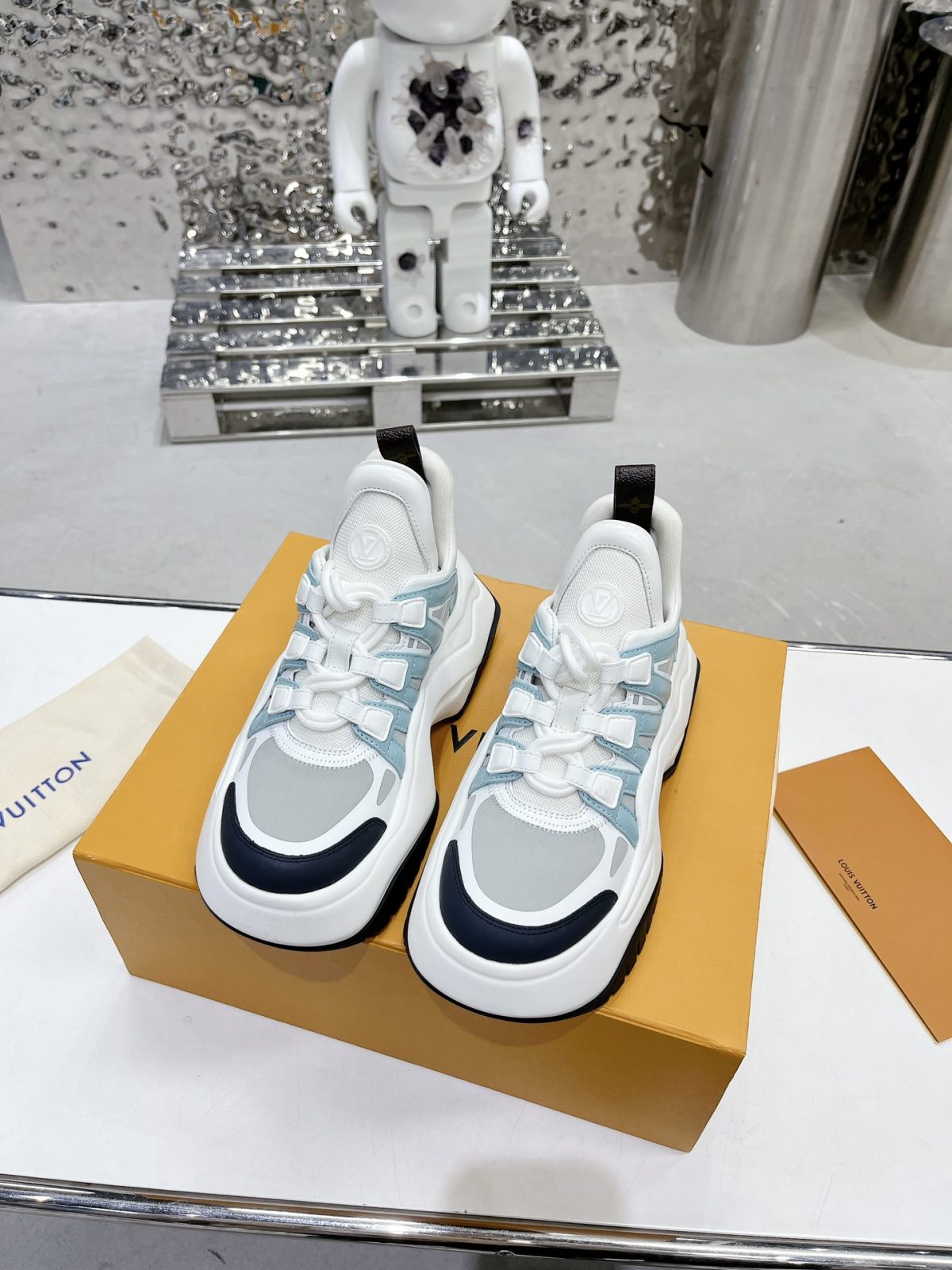 Louis Vuitton Cruise23 Archlight 2.0 Sneaker Size 36-41 - Image 2
