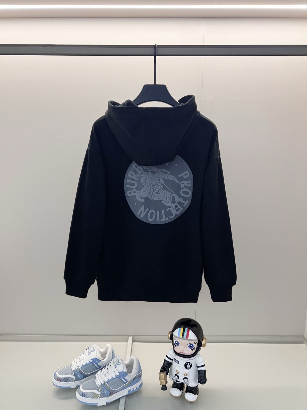 Burberry Unisex Sweatshirt Size S-XL - Image 10
