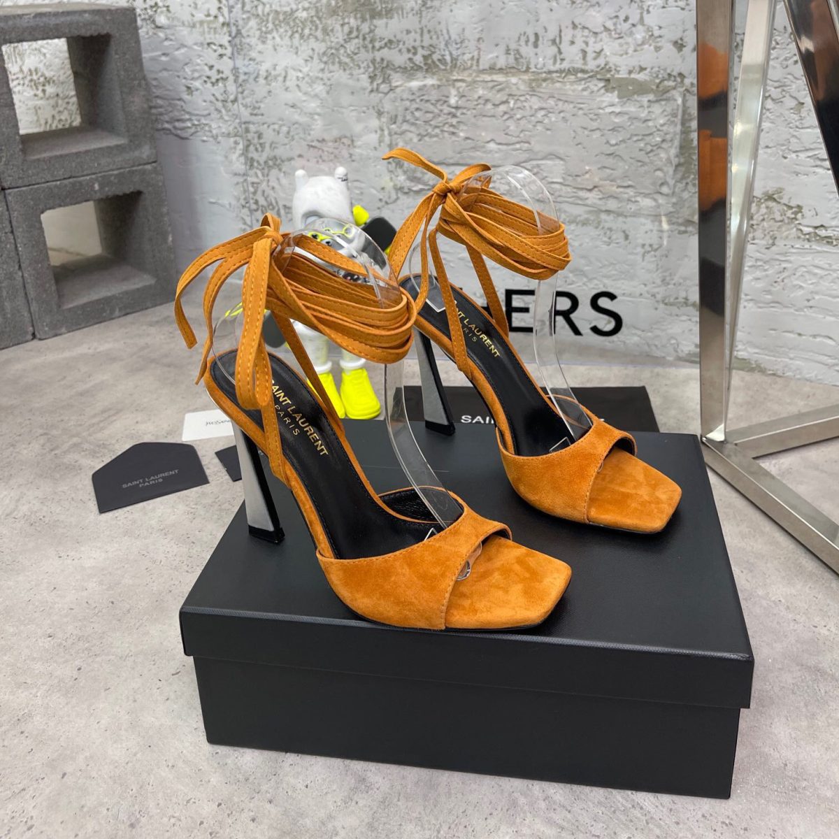 YSL Paz Pumps Size 35-41 2-Color - Image 1