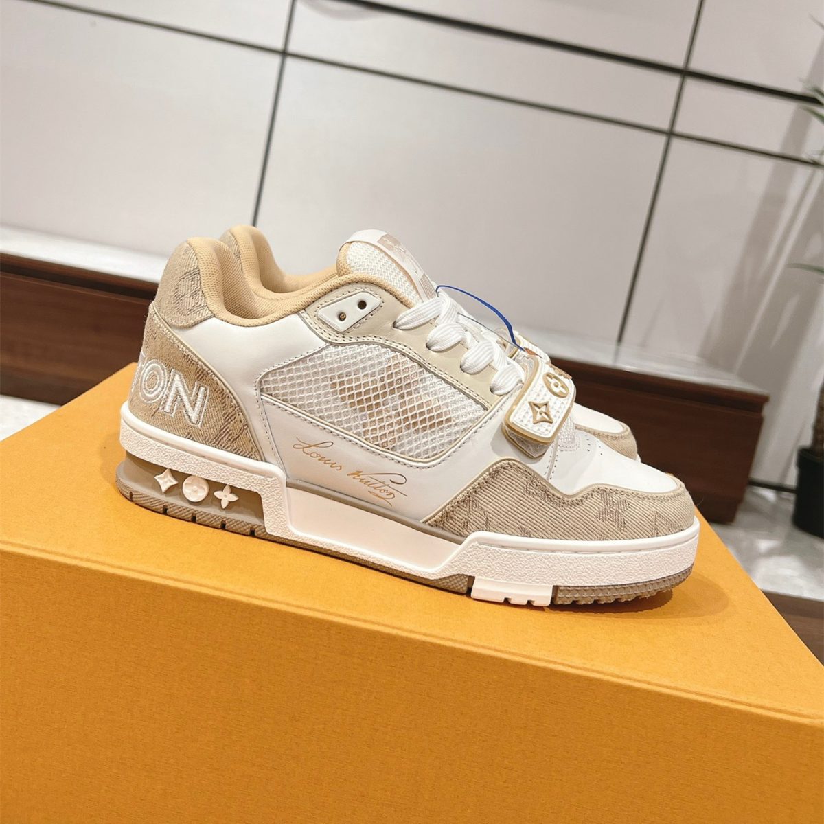 Louis Vuitton LV Trainer Velcro Strap Sneaker Size 36-46 - Image 1