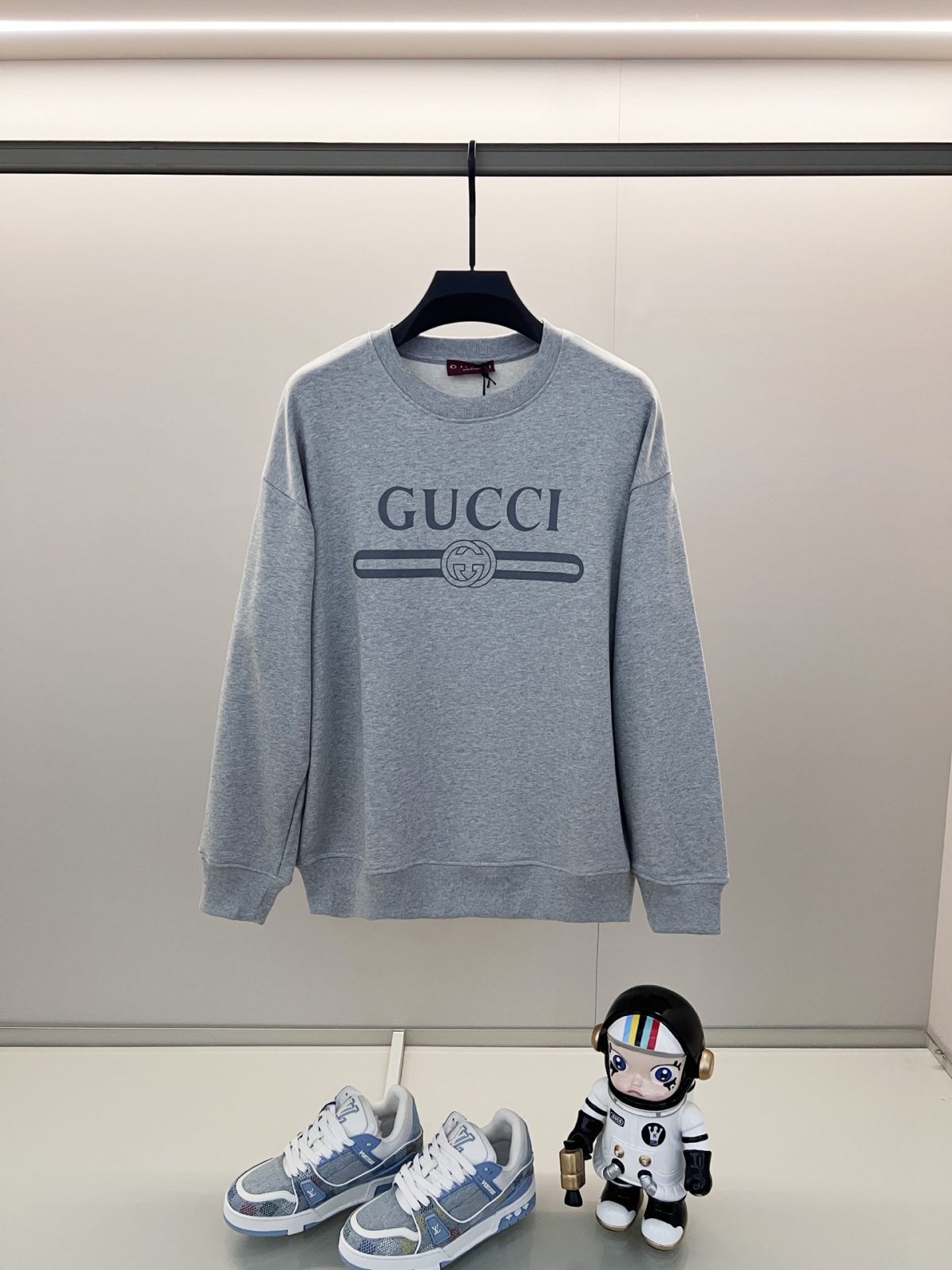 Gucci Unisex Sweatshirt Size S-XL - Image 1