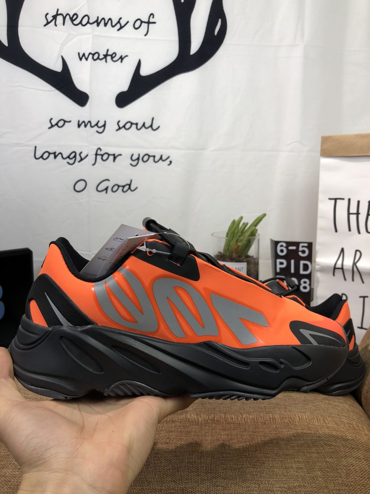 Yeezy 700 V2 Mens/Women's Sneakers Shoes 36 - 45 - Image 1