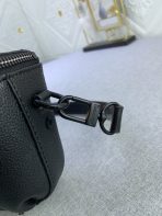 Louis Vuitton M83563 Pilot Shoulder Bags Size 20*12*5cm - Image 7