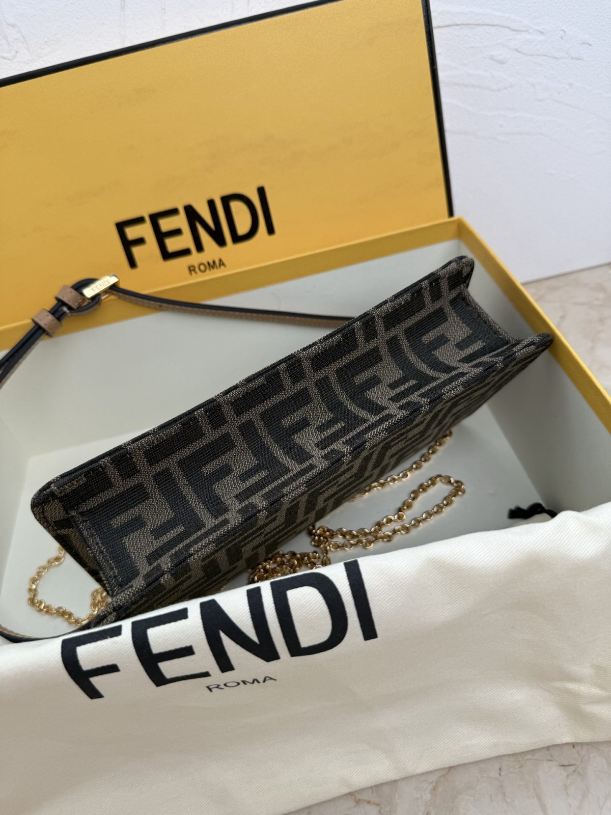 Fendi Shoulder Bags Size 21*11*5cm - Image 9
