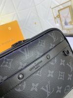 Louis Vuitton M46955 Alpha Shoulder Bags Size 11*18*6cm - Image 6