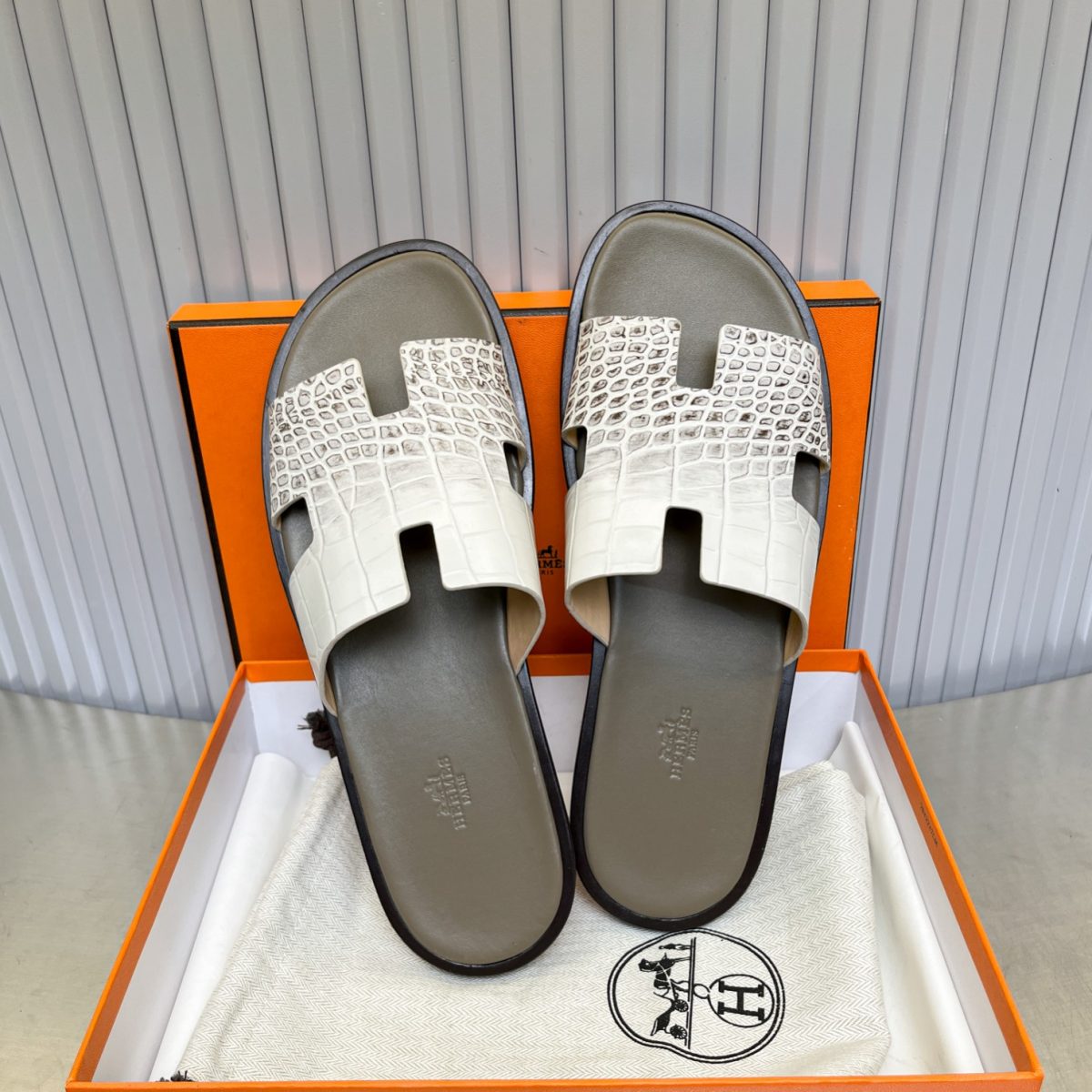 Hermes lzmir Sandals Size 40-45 - Image 8