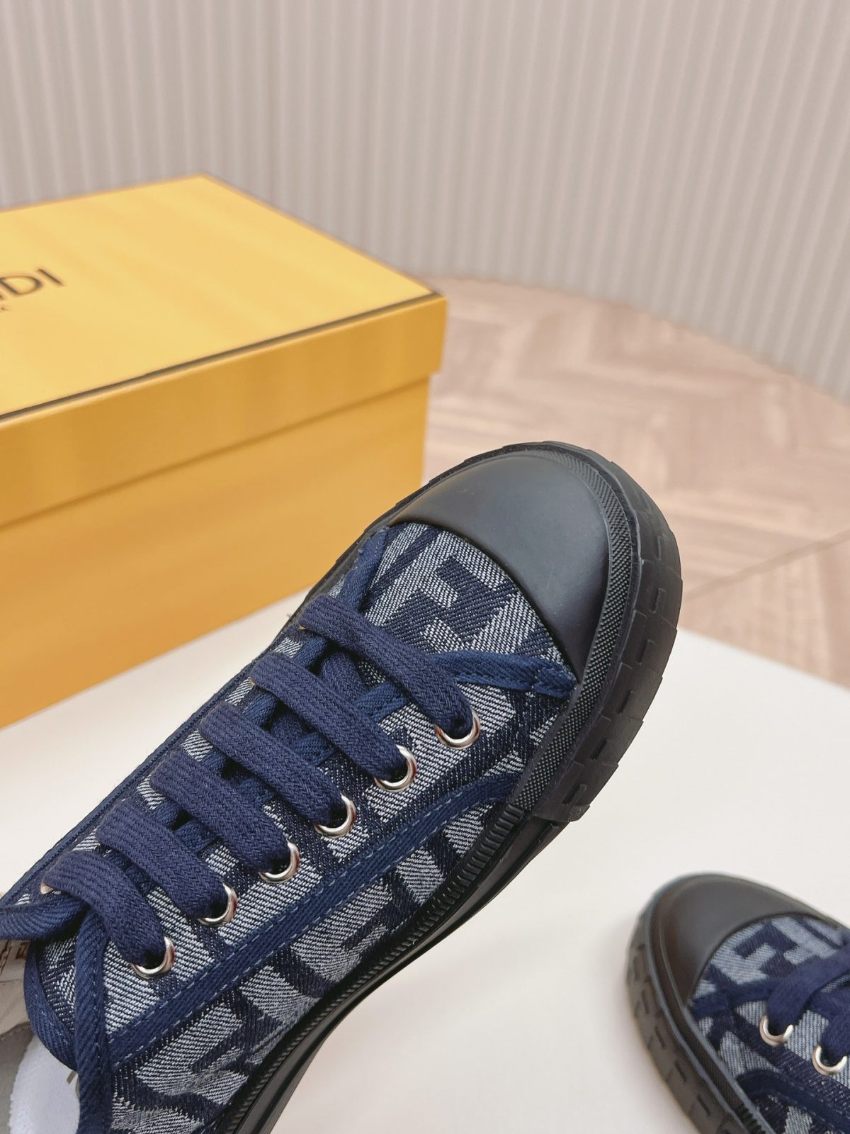 Fendi 2024ss New arrival Sneaker Size 36-40 - Image 6