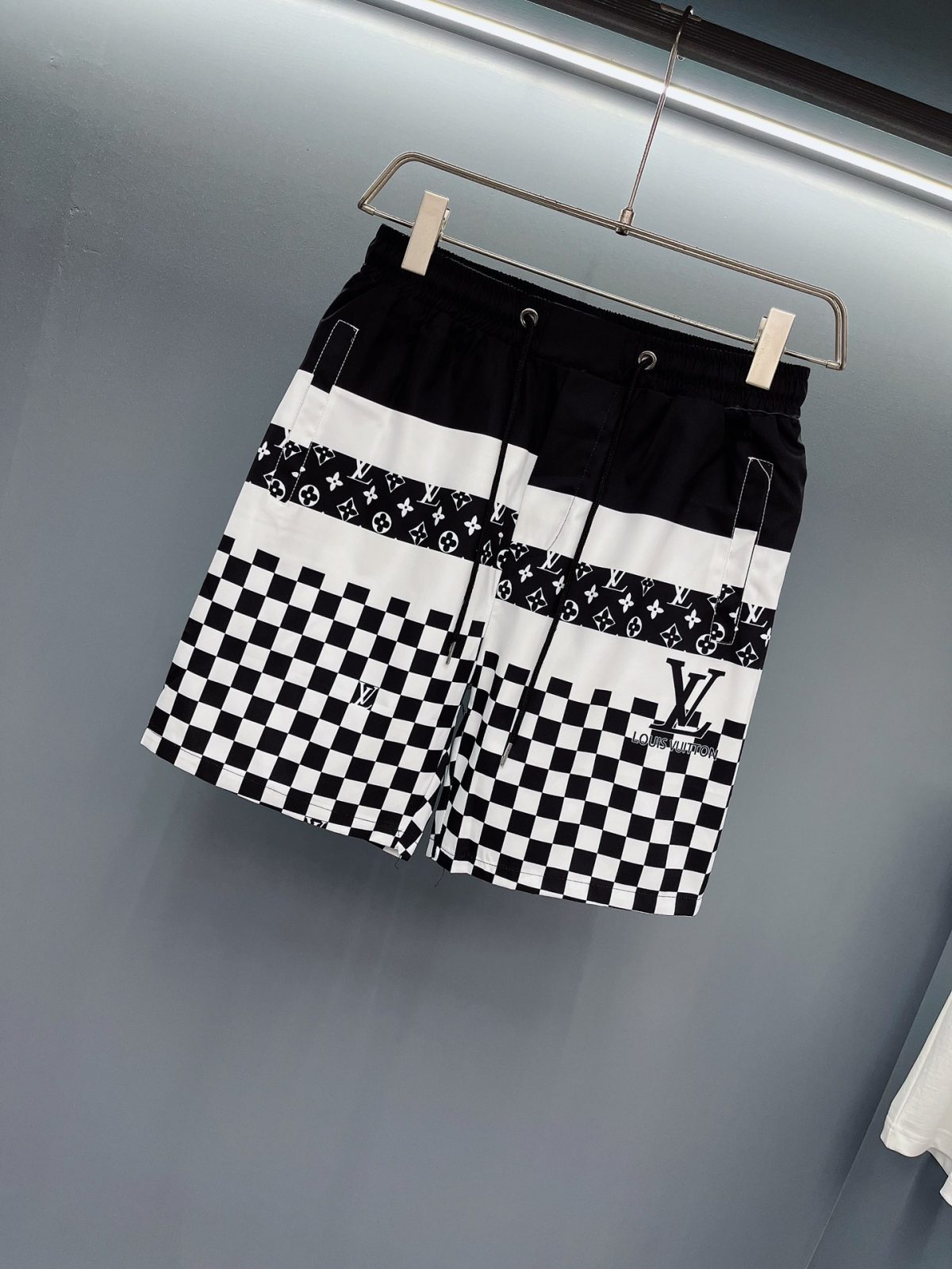 Louis Vuitton Beach Pants Size M-XXXL - Image 2