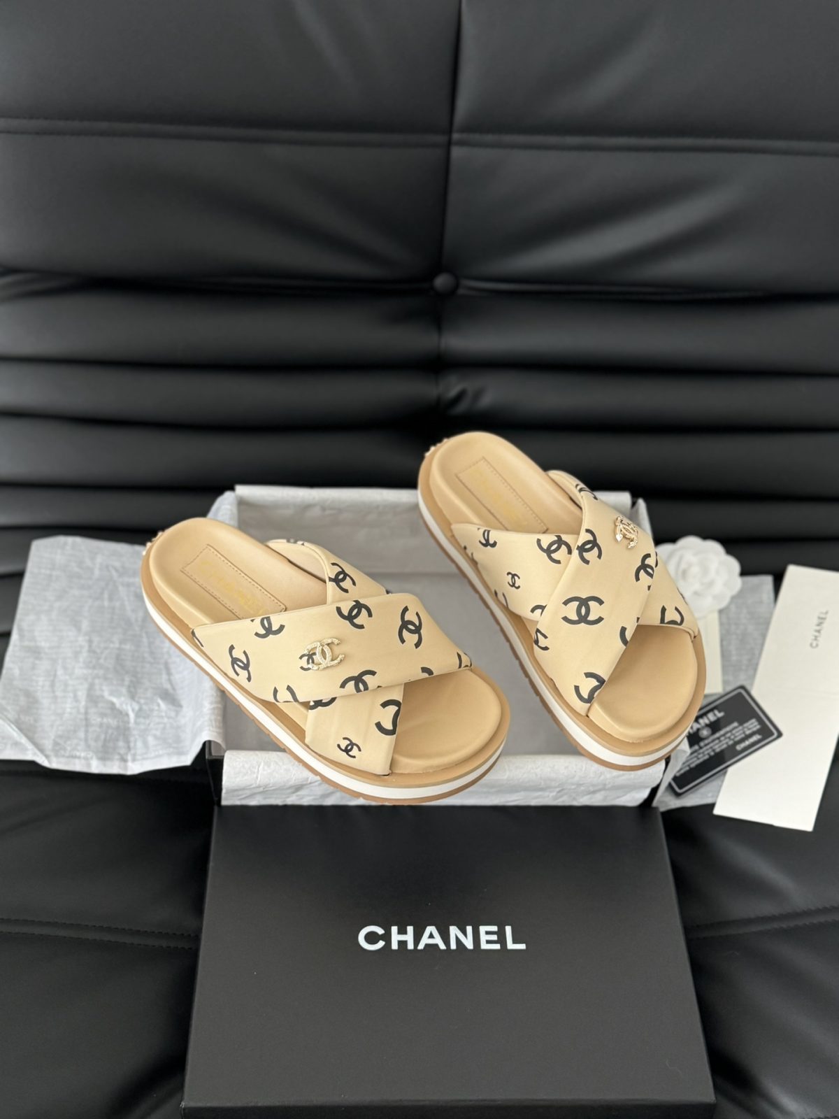 Chanel 2024 New Slippers Size 36-41 - Image 2