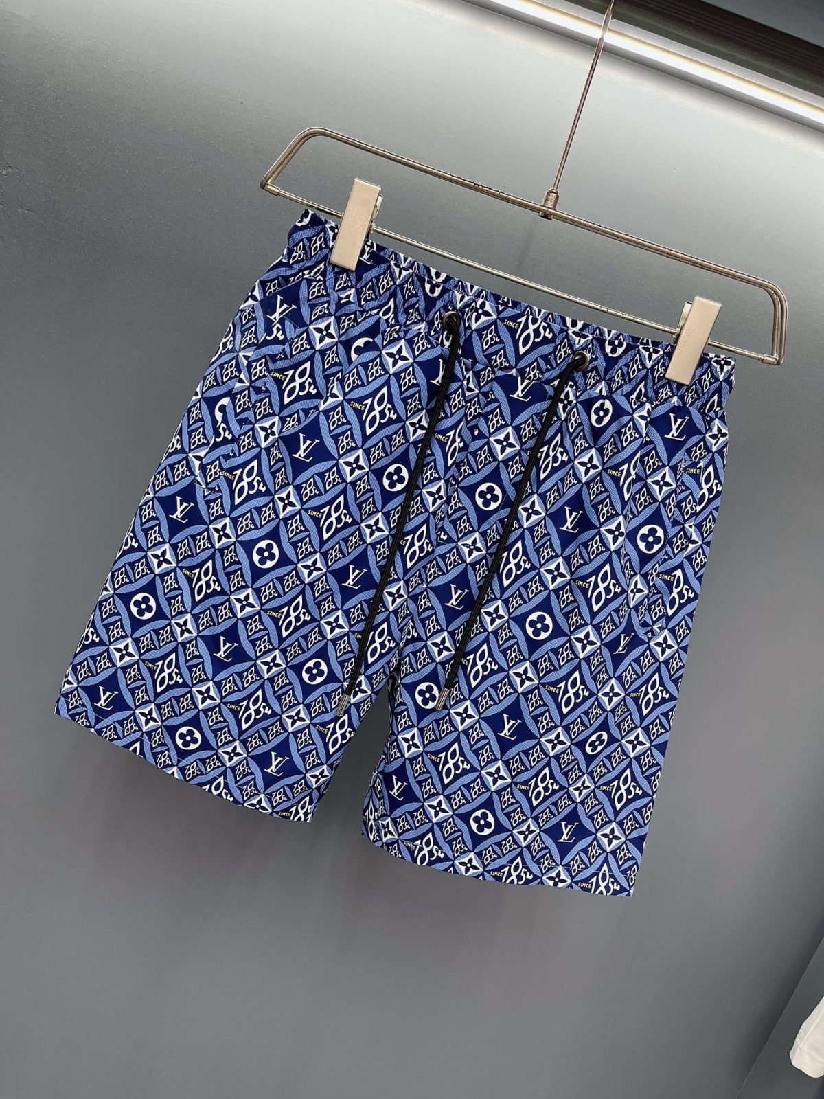 Louis Vuitton Beach Pants Size M-XXXL - Image 2