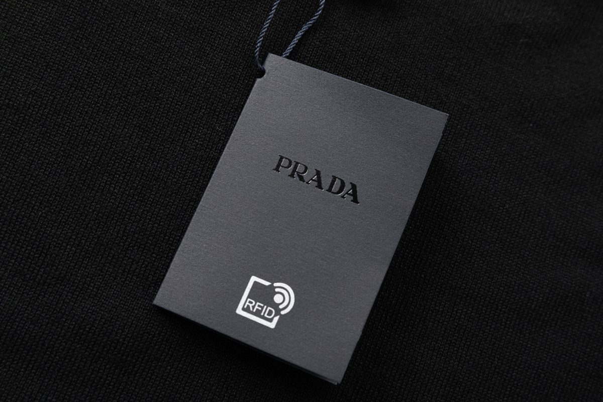 Prada Unisex T Shirt S-XL - Image 5