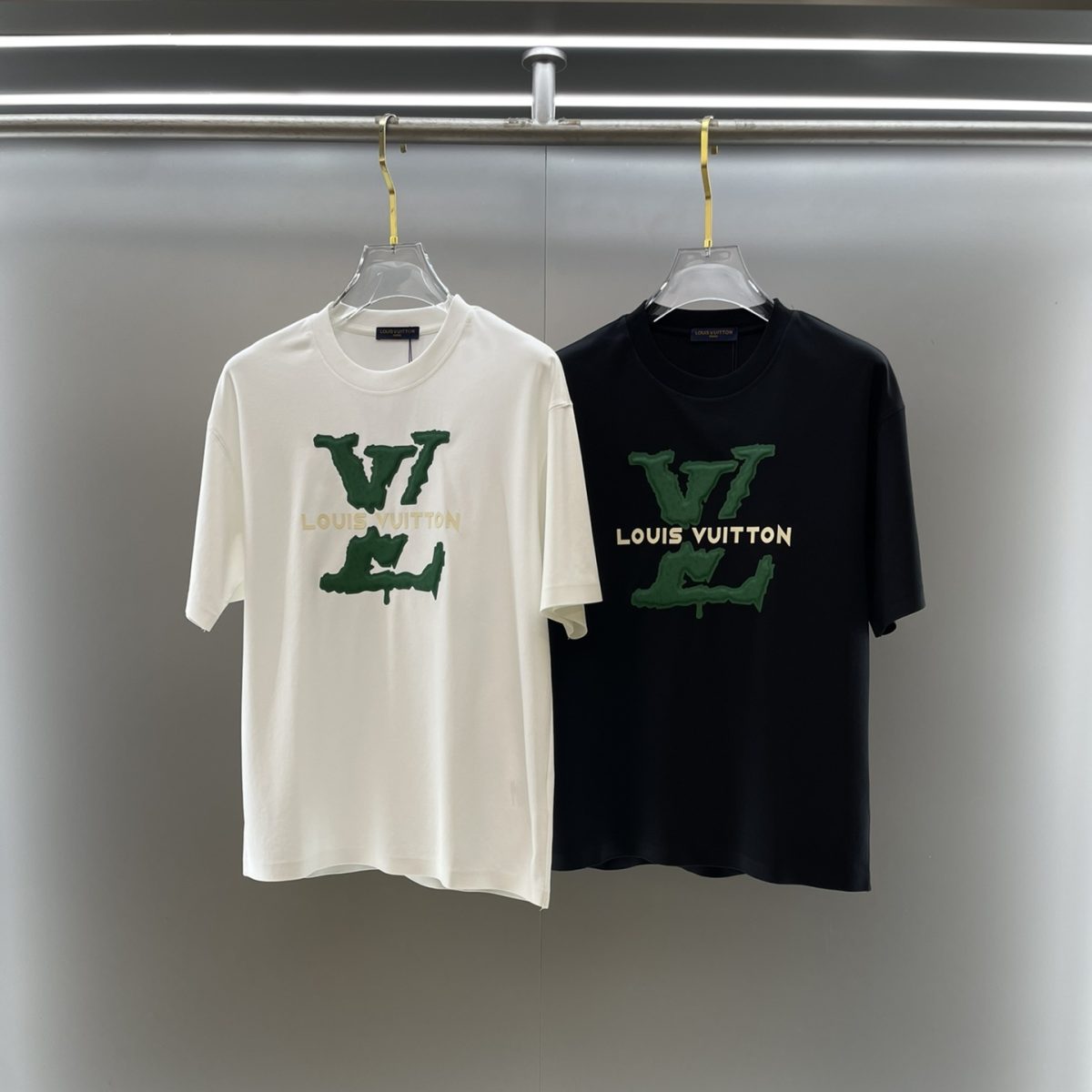 Louis Vuitton 25ss Men T Shirt S-XXL - Image 1