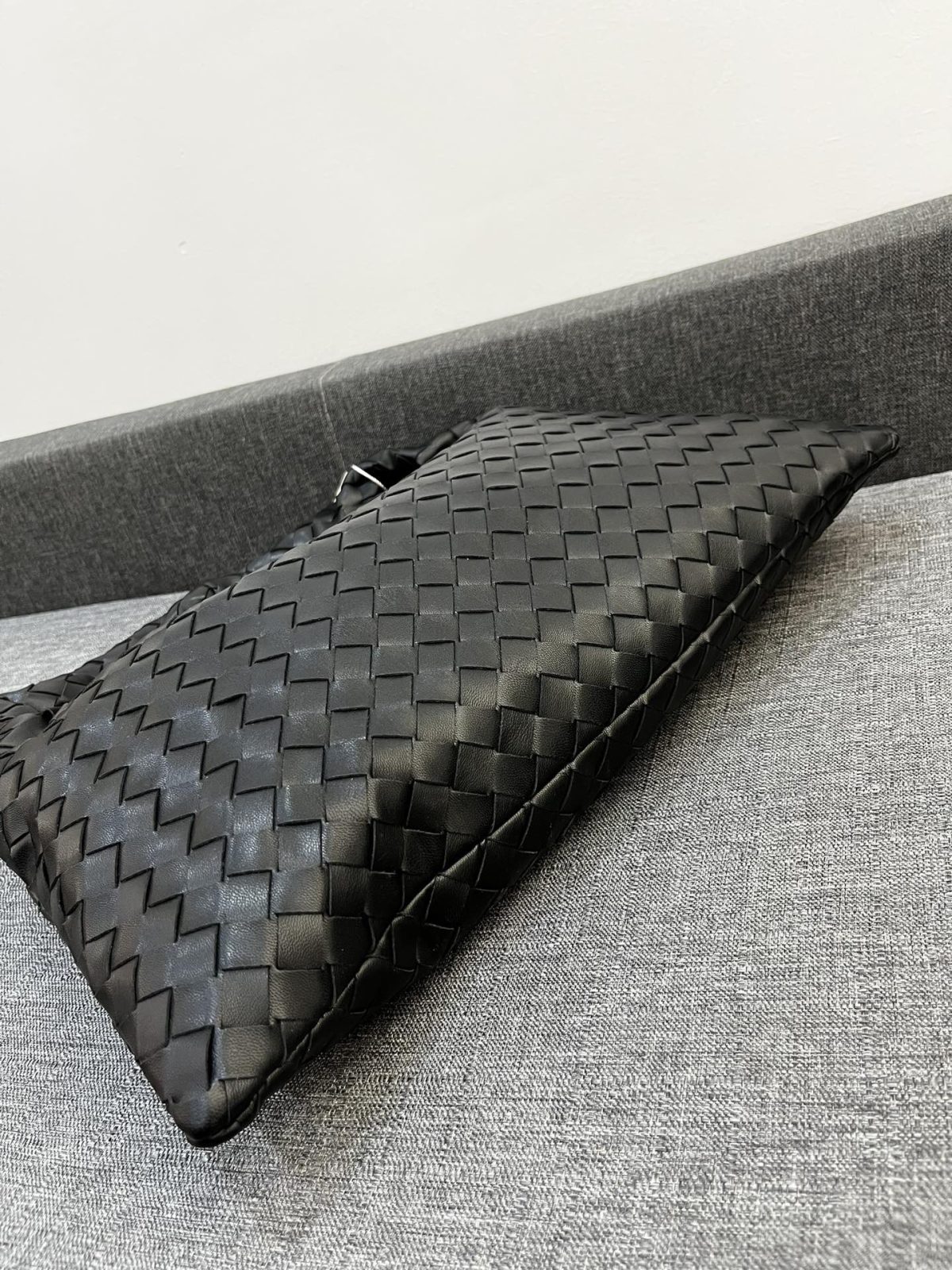 Bottega Veneta HO Shoulder Bags 40*24cm - Image 7