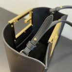 Fendi New Shoulder Bags 20*17*9cm - Image 5
