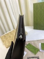 Gucci New GG Supreme Pouch Size 26*20*6cm Style 475316 - Image 7