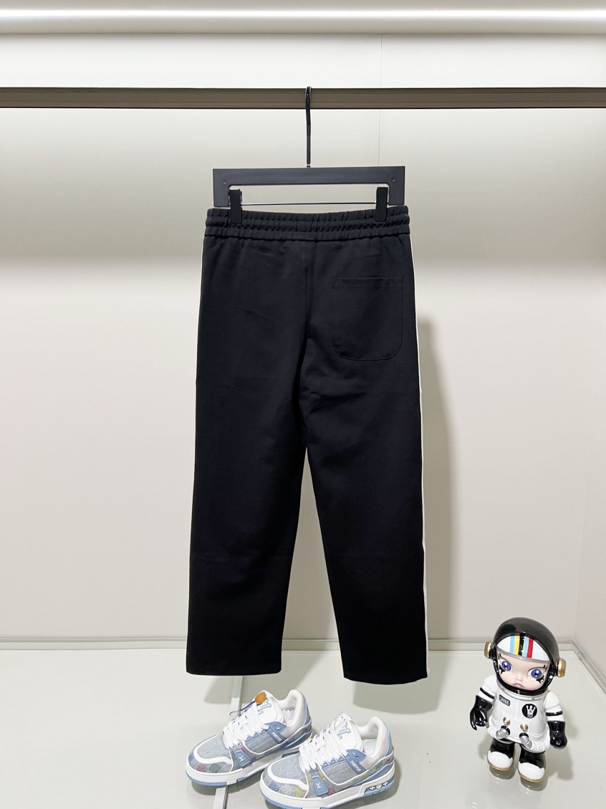 Moncler Unisex Pants Size S-XXL - Image 6