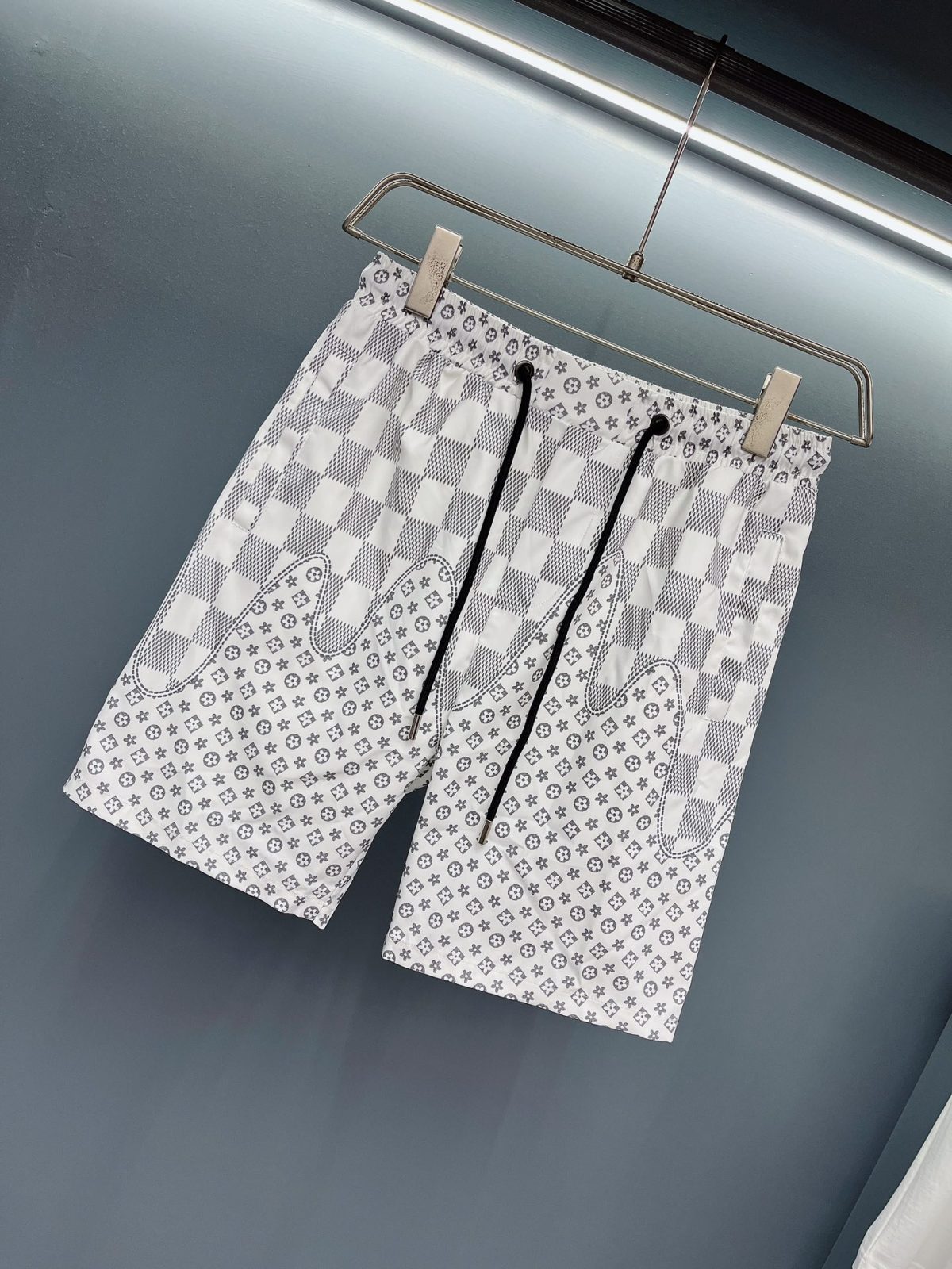 Louis Vuitton Beach Pants Size M-XXXL - Image 2