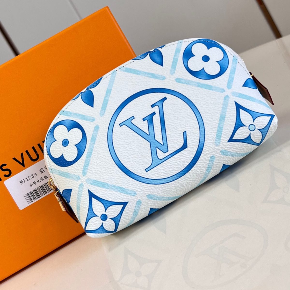 Louis Vuitton M11239 Pochette Cosmétique PM Size 19*12*6cm - Image 1