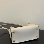 Fendi New Shoulder Bags 20*17*9cm - Image 8