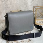 Louis Vuitton M30851 District Men Bags Size 26*20*7cm - Image 3