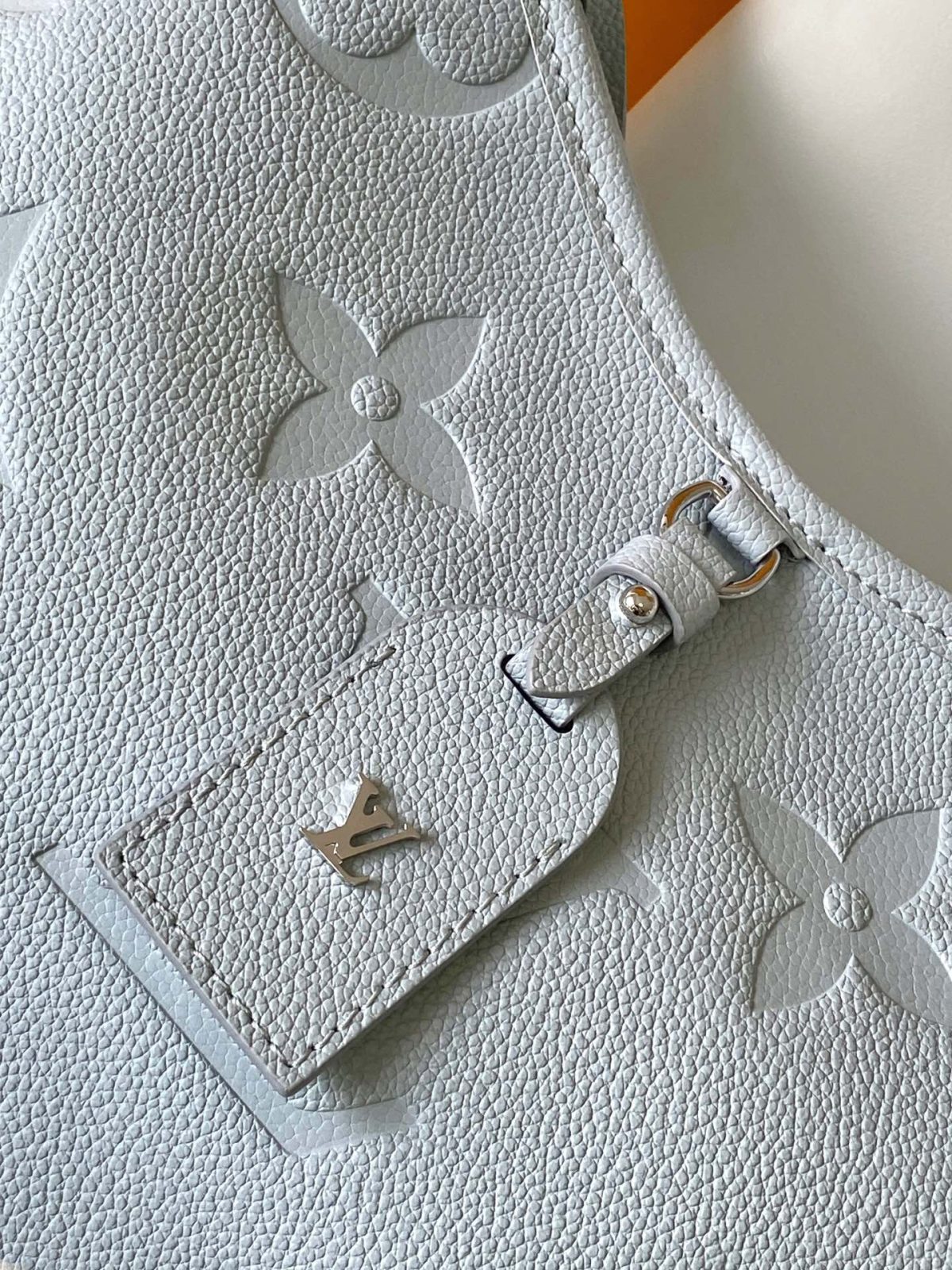 Louis Vuitton M46673 CarryAll Women Bags Size 29*24*12cm - Image 5