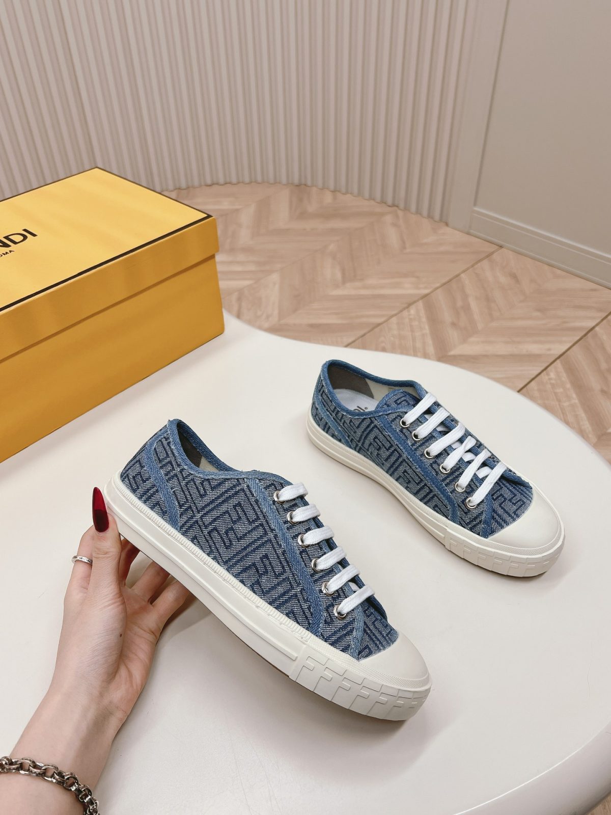 Fendi 2024ss New arrival Sneaker Size 36-40 - Image 5