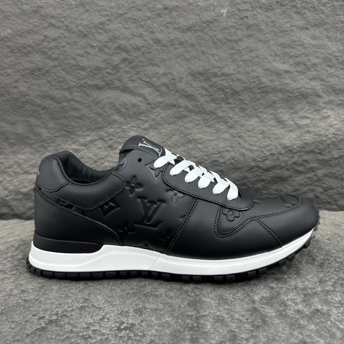 Louis Vuitton Run Away Sneaker For Men Size 39-46 - Image 7