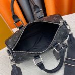 Louis Vuitton Keepall Bandoulière 25 Bags for Men - Image 8
