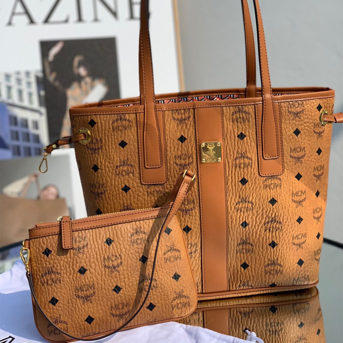 MCM Reversible Liz Shopper in Visetos Bags 37*31*25cm - Image 3