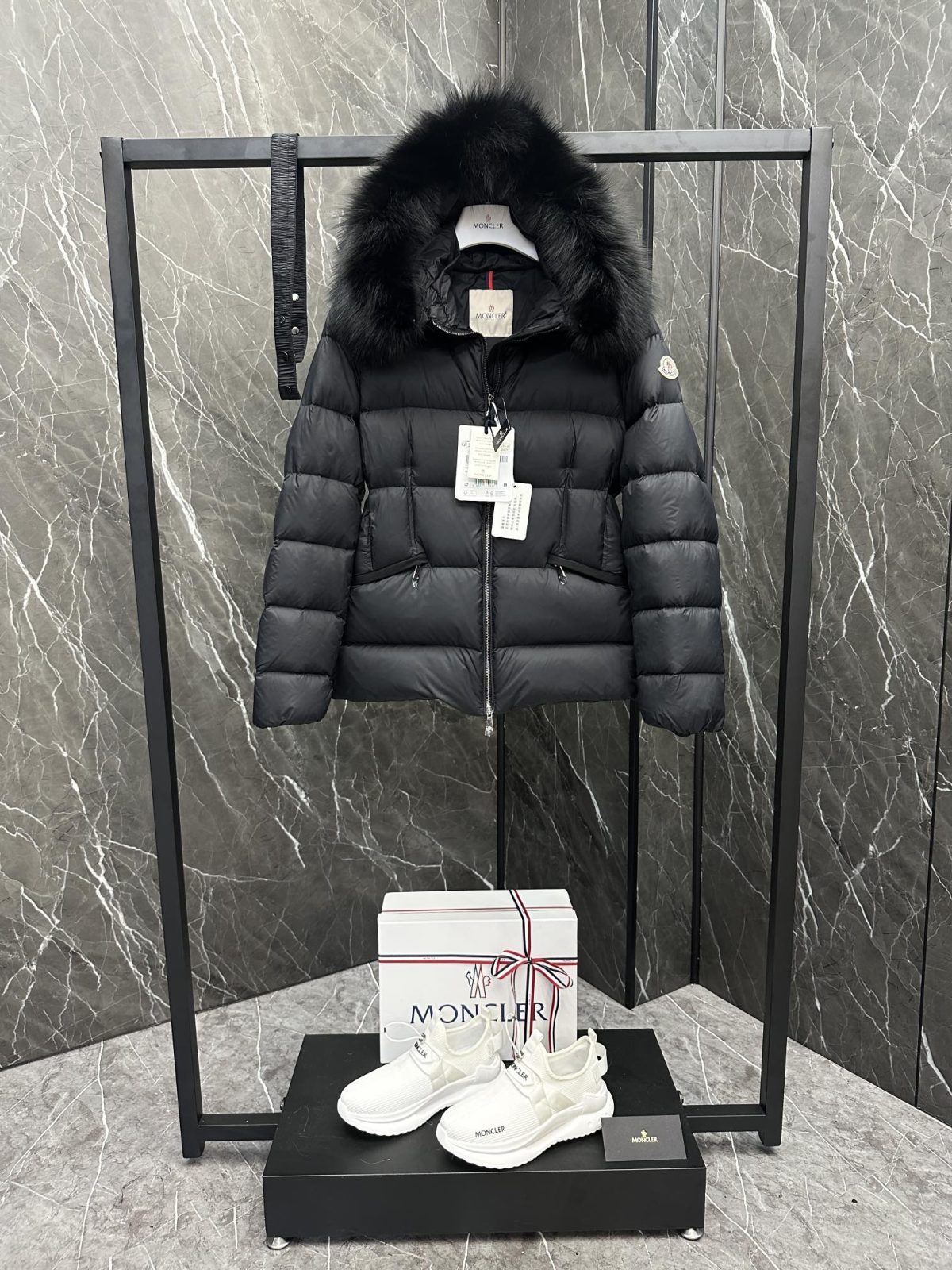 Moncler Boed Women Down Jacket Size S-XL - Image 8