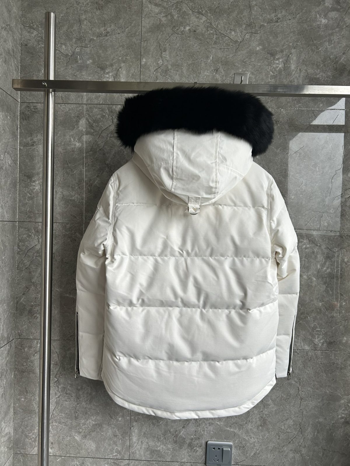 Moose Knuckles 06 Men Winter Jacket Size S-XXL White - Image 2