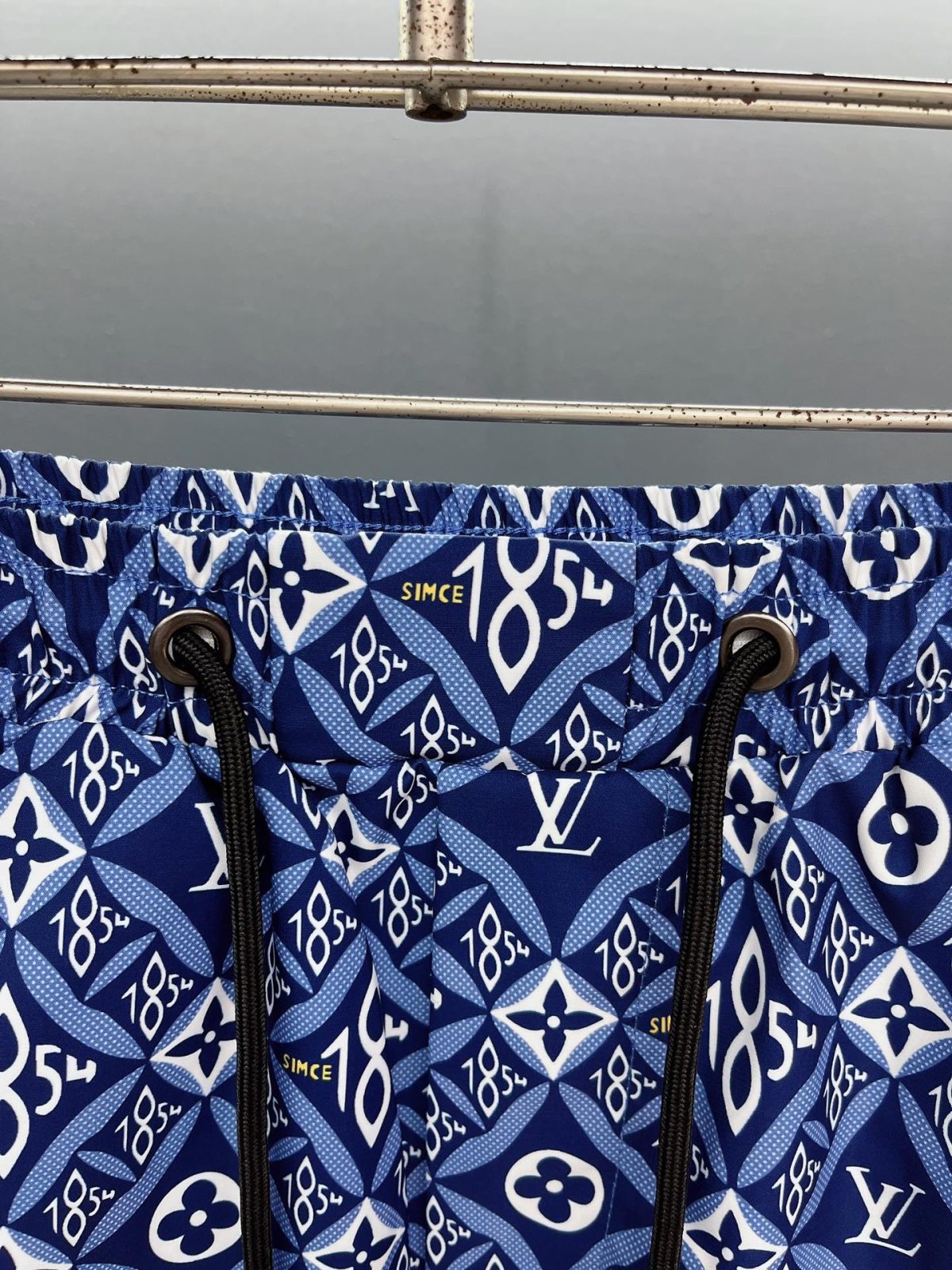 Louis Vuitton Beach Pants Size M-XXXL - Image 3
