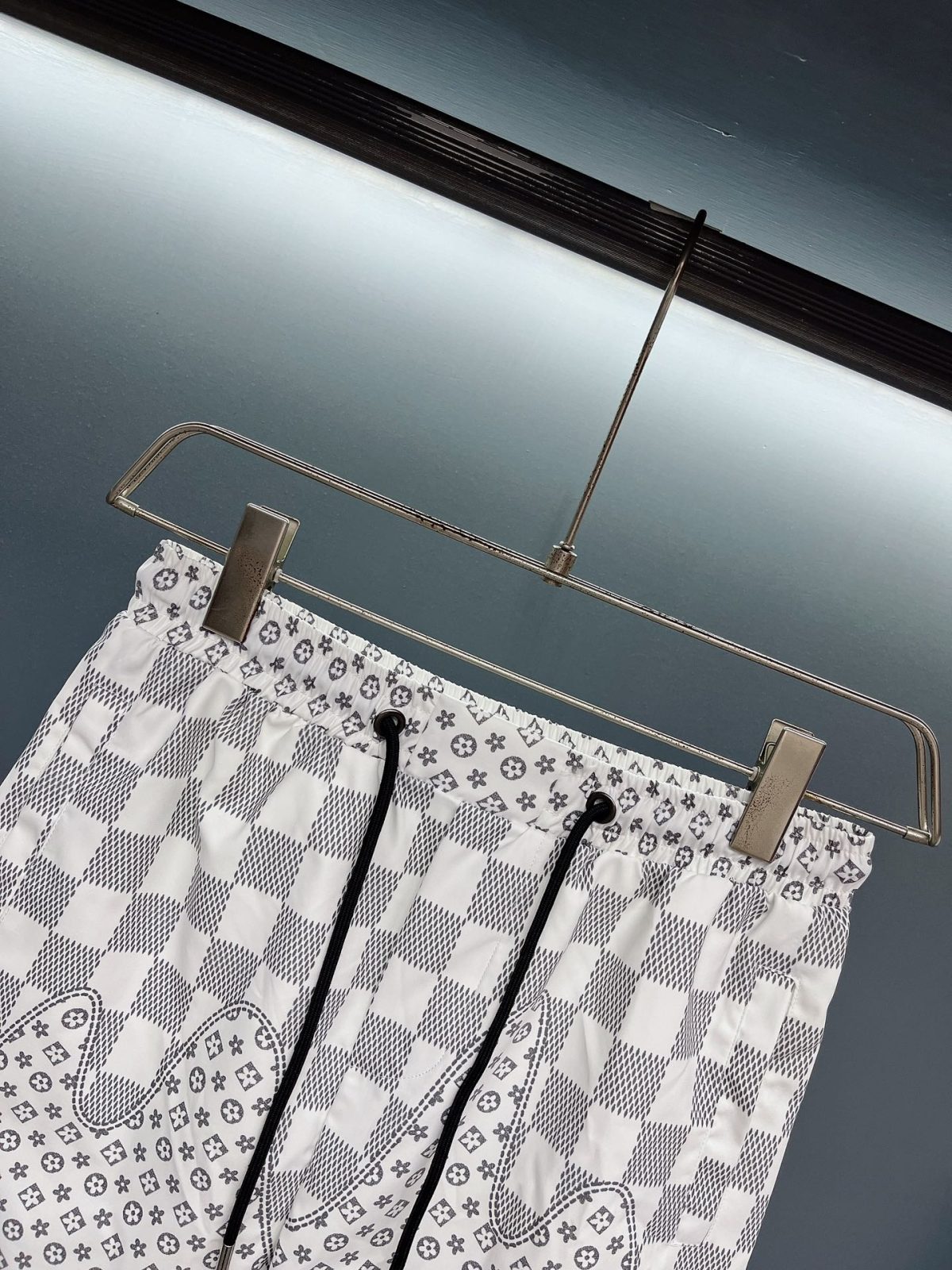 Louis Vuitton Beach Pants Size M-XXXL - Image 5