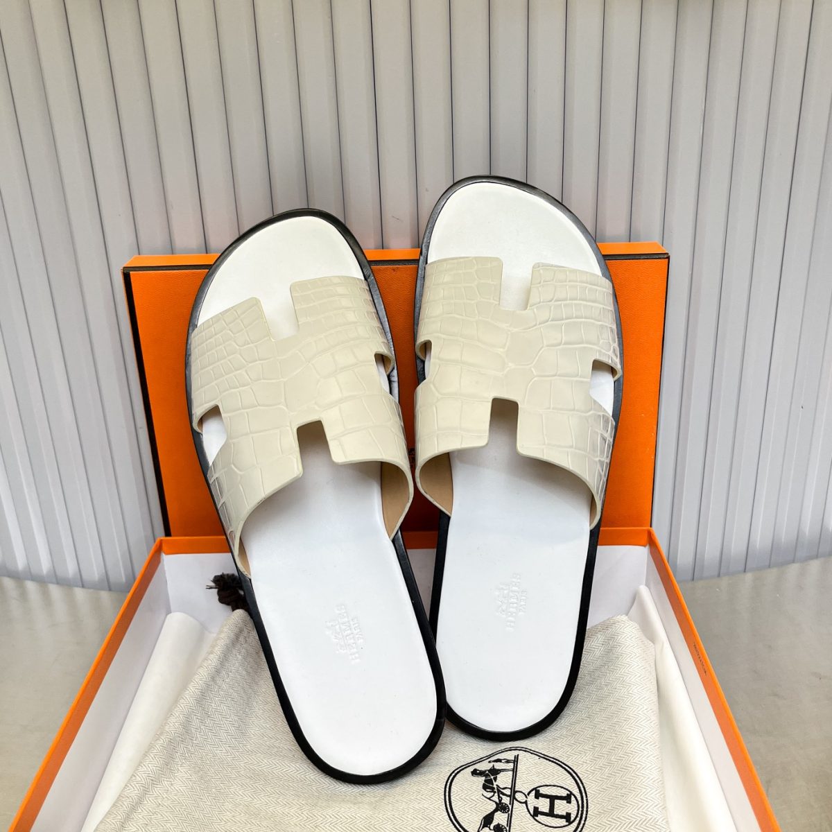 Hermes lzmir Sandals Size 40-45 - Image 4