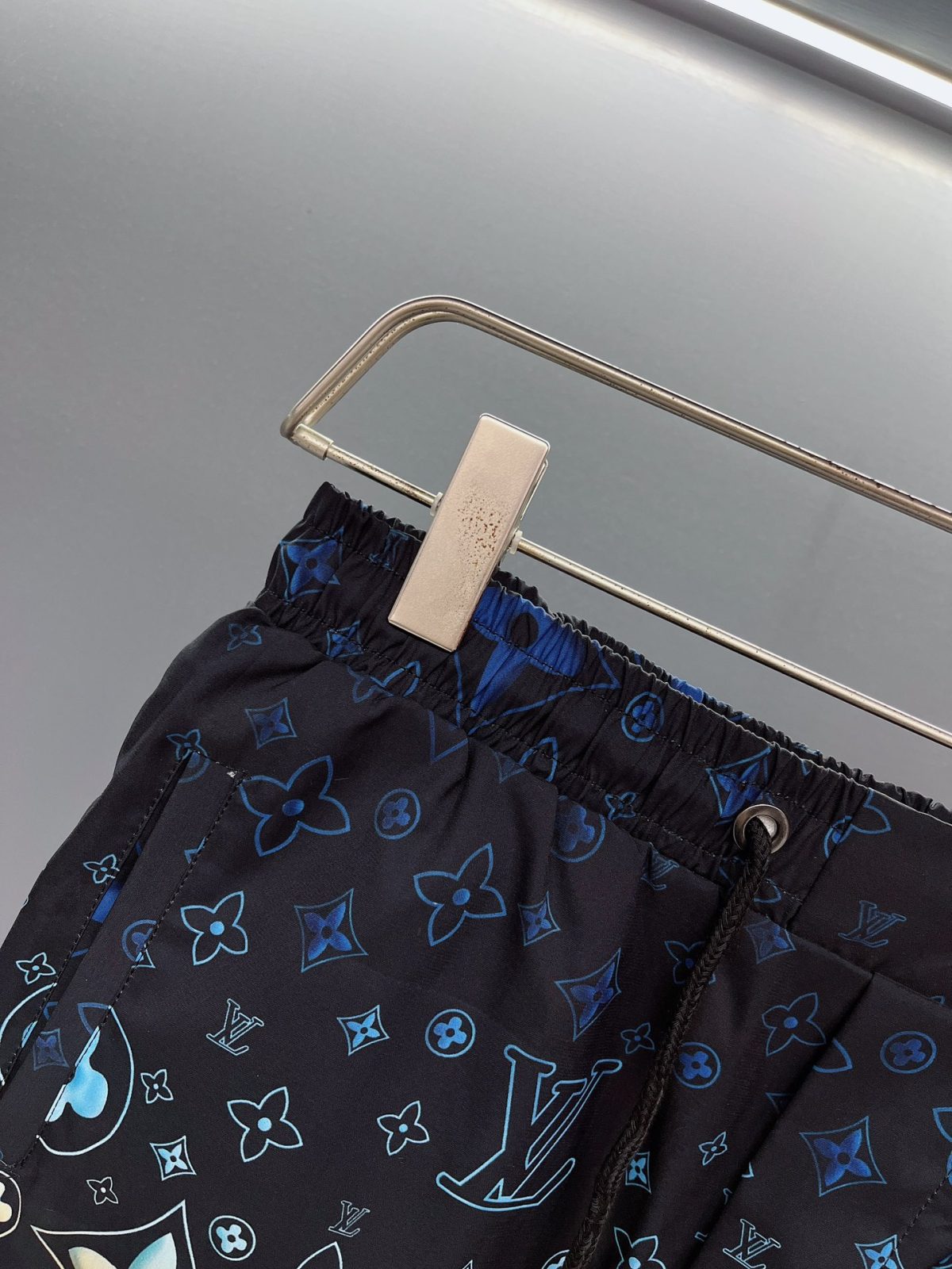Louis Vuitton Beach Pants Size M-XXXL - Image 4