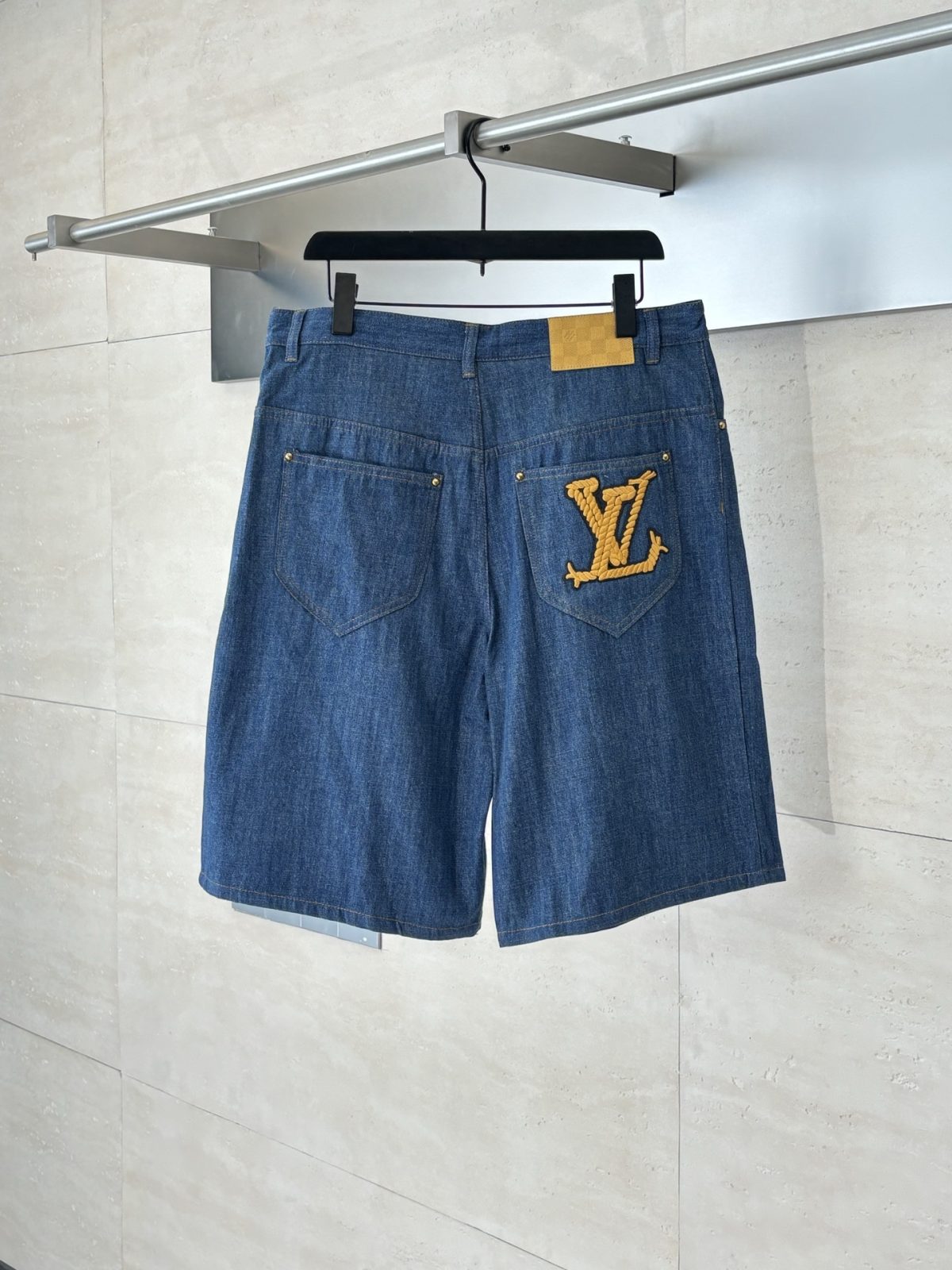 Louis Vuitton Unisex Shorts Size S-XL - Image 9