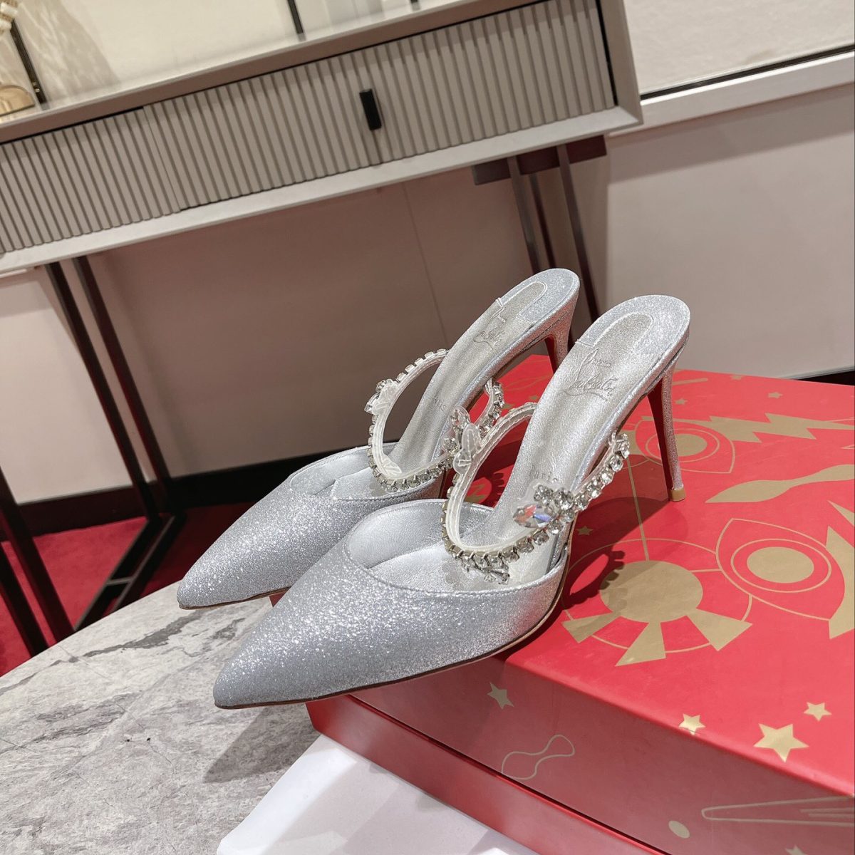 Christian Louboutin Planet Queen Pumps Size 35-41 2-Color - Image 1