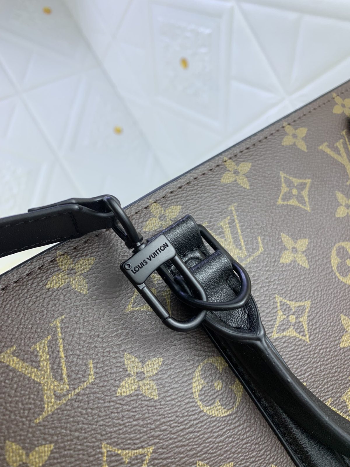Louis Vuitton M45265 Sac Plat Horizontal Zippé Handbag Size 31*39*8cm - Image 6