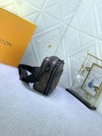 Louis Vuitton M82542 Alpha Shoulder Bags Size 11*18*6cm - Image 5